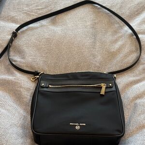 Michael Kors Elegant Black Crossbody Bag